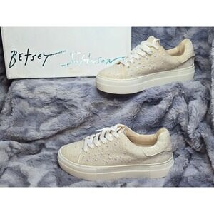 NWB Betsey Johnson SB SUTON Pearl Embellished‎ Platform Sneakers Women's Size 6